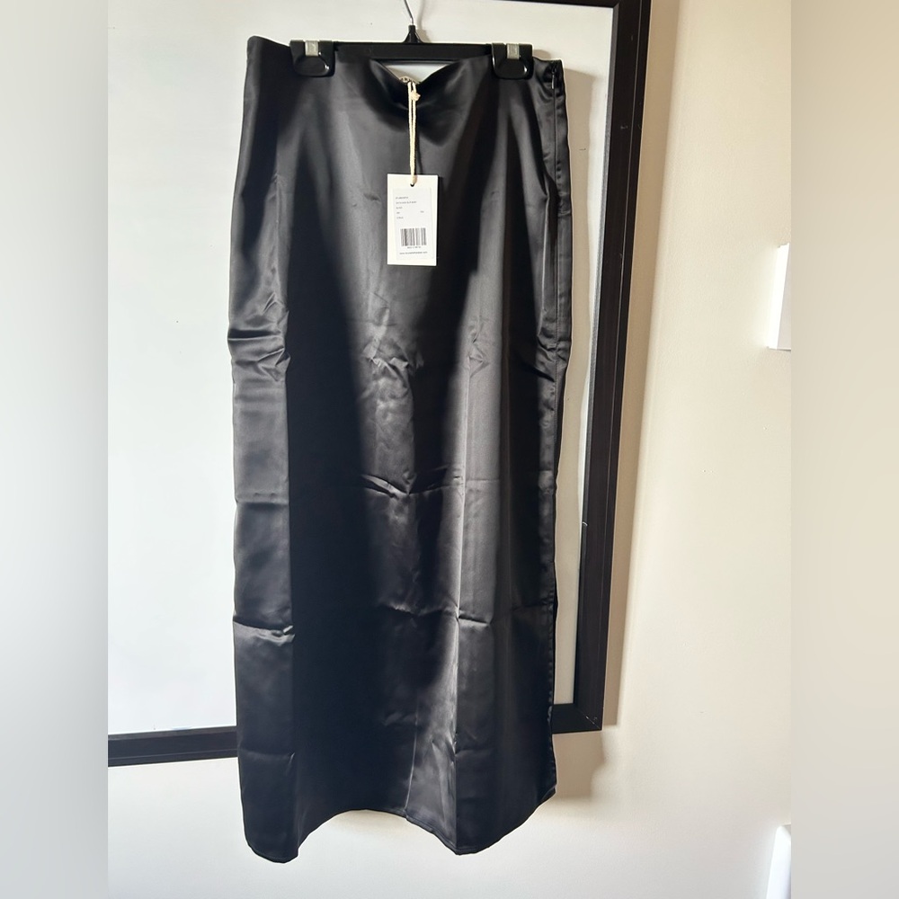 NWT Size S/M BTL Satin Skirt